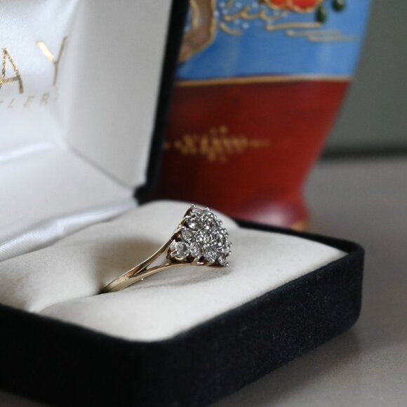 VTG Gold and Cubic Zirconia Cluster Ring Size 8 - Picture 4 of 14